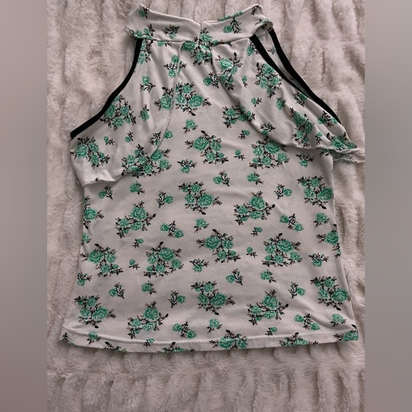 Green Bloom Floral  pattern Soft shirt - Picture 2 of 3